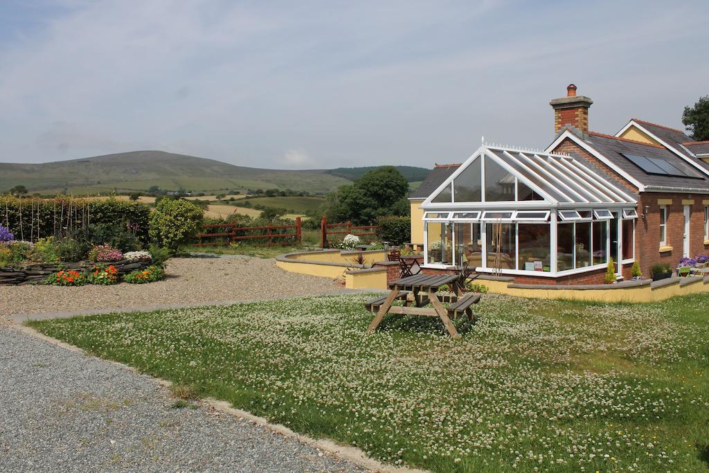 Brynhaul Bed And Breakfast Maenclochog Exterior photo